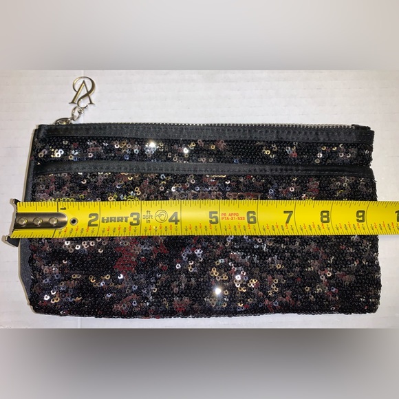 Victoria’s Secret - Black/silver sequins clutch - Picture 9 of 10